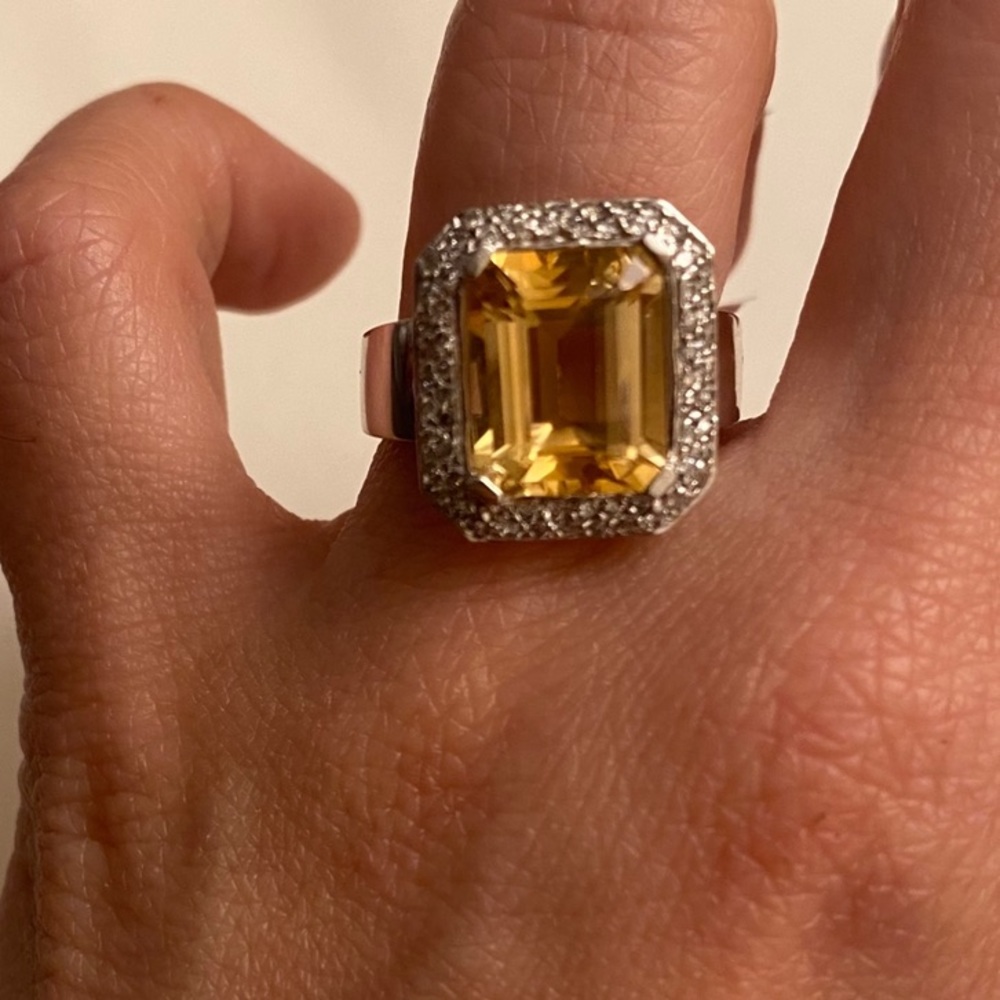 14K White Gold Yellow Stone Diamond Ring - Picture 4 of 8